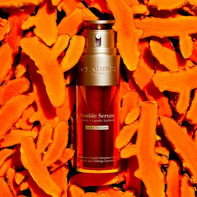 Clarins Double Serum Light Texture Traitement Complet Jeunesse Intensif 6 Clarins Double Serum Light Texture Traitement Complet Jeunesse Intensif – Image 4