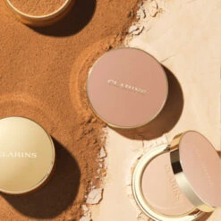 Clarins Ever Matte Compact Powder Poudre Compacte Matifiante Infusée Au Lait De Pêcher -Guerlain Soldes Boutique ever mat cpct pwdr 2