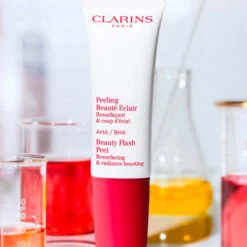 Clarins Peeling Beauté Éclair Resurfaçant & Coup D’éclat -Guerlain Soldes Boutique peeling beaute eclair resurfacant coup declat 1 2