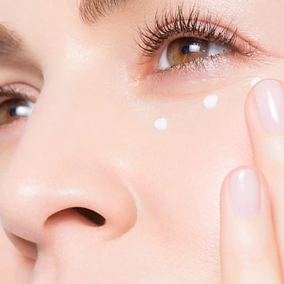 Clarins Total Eye Lift Concentré Zone Regard Lift-redensifiant 4 Clarins Total Eye Lift Concentré Zone Regard Lift-redensifiant – Image 2